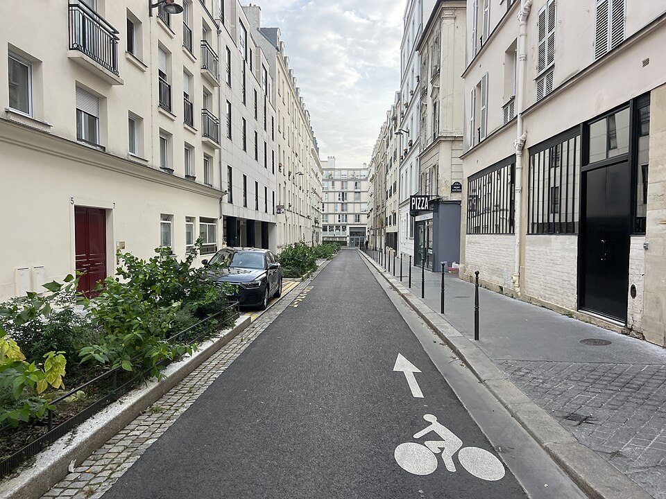 Bernadette — Paris