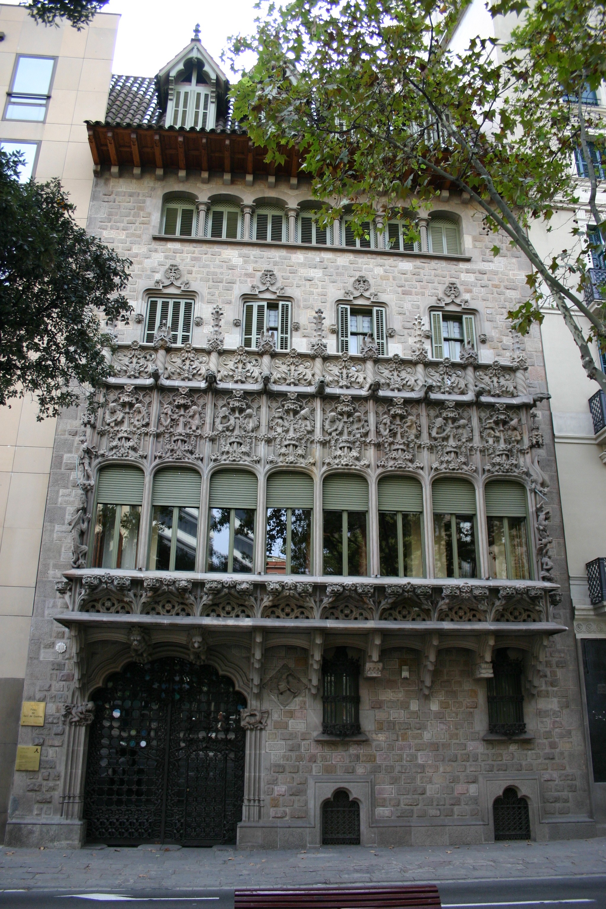 Palau del Baró de Quadras — Barcelona