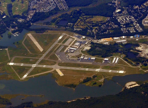 Groton–New London Airport