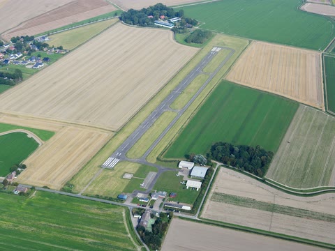 Heide–Büsum Airport