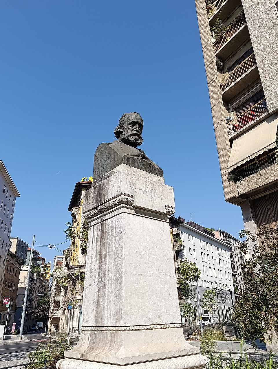 Monumento a Cesare Correnti — Мілан